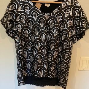 Beautiful Cremieux Black and Silver Top
